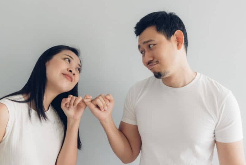 Is it worth insisting or waiting for someone for love or is it better to stop fighting